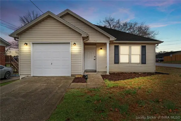 702 Ewing Lane, Jeffersonville, IN 47130