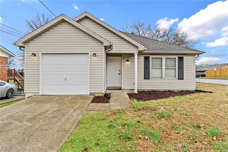 702 Ewing Lane, Jeffersonville, IN 47130 - Image #2