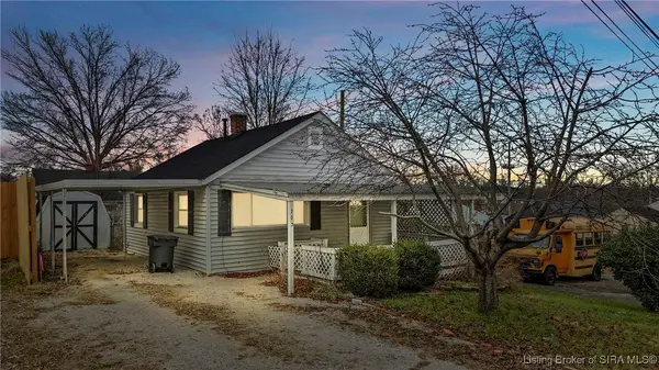 703 Knob Hill Avenue, New Albany, IN 47150