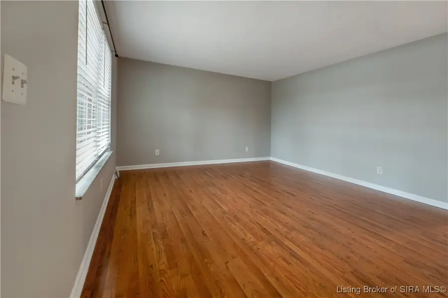 212 Village Pine Drive, New Albany, IN 47150 - Image #2