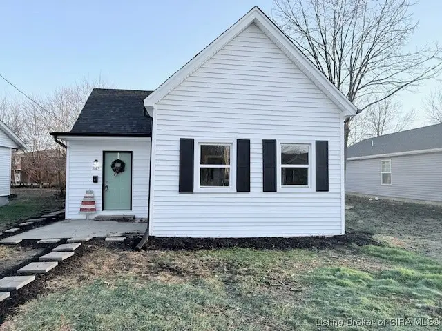 343 Popp Ave, Sellersburg, IN 47172 - Image #1