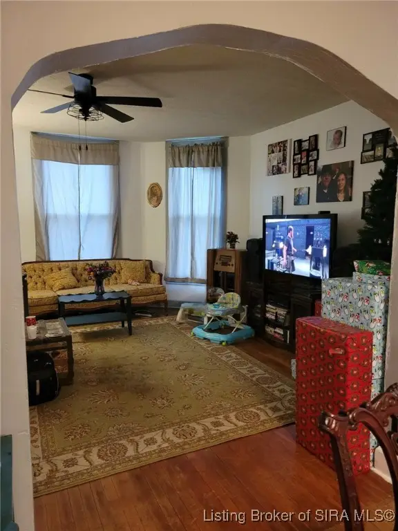 211 W Main Street, Henryville, IN 47126 - Image #2