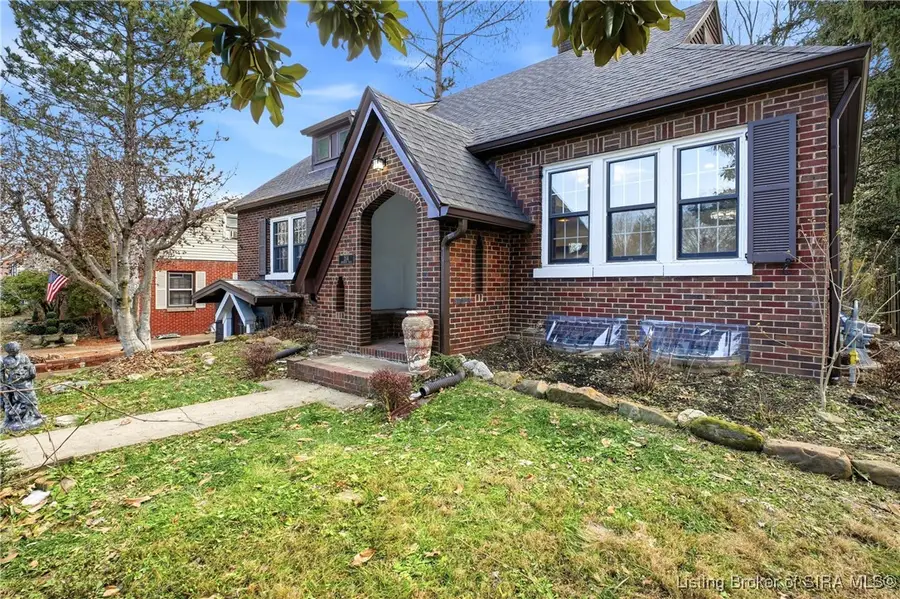 204 Rosewood Drive, Clarksville, IN 47129 - #2