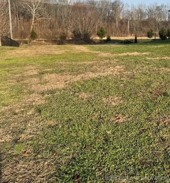 3200 New Chapel Road, Jeffersonville, IN 47130