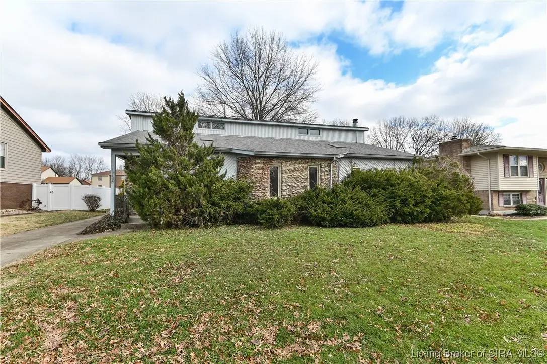 3015 Creek Ridge Drive, New Albany, IN 47150 - Image #1