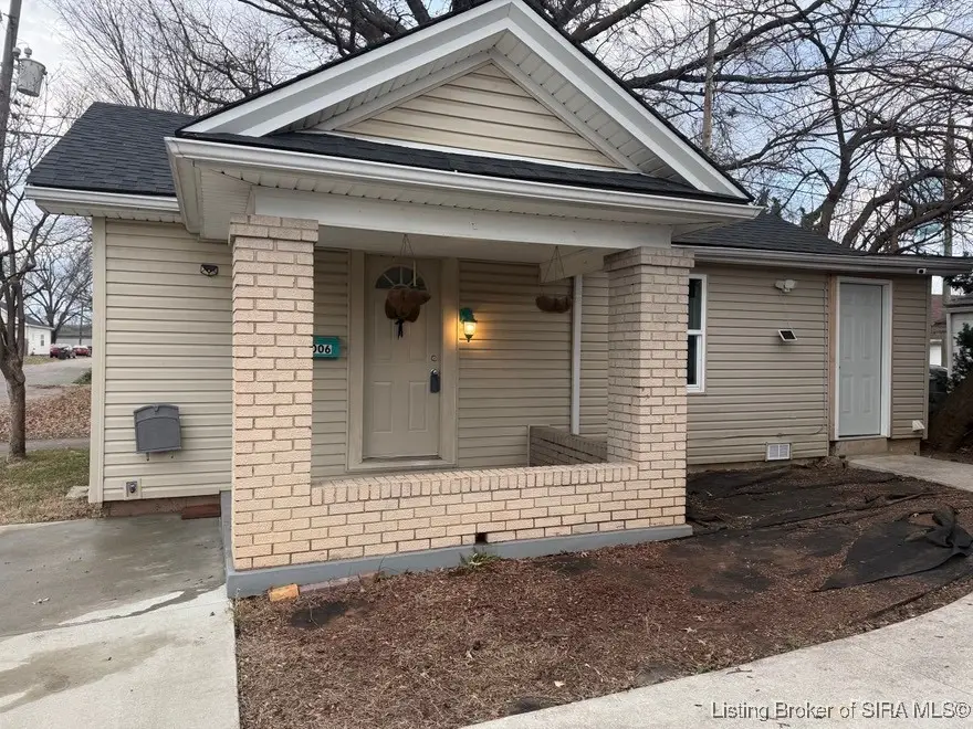 1006 Howard Avenue, Jeffersonville, IN 47130 - Image #2