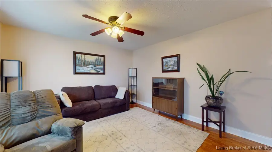 4509 Crescent Ave, Jeffersonville, IN 47130 - Image #3