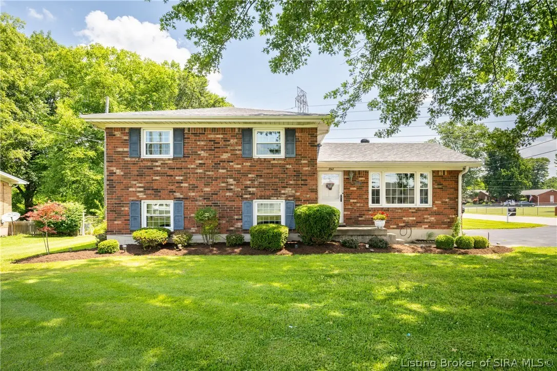 3512 Holmans Lane, Jeffersonville, IN 47130 - #1