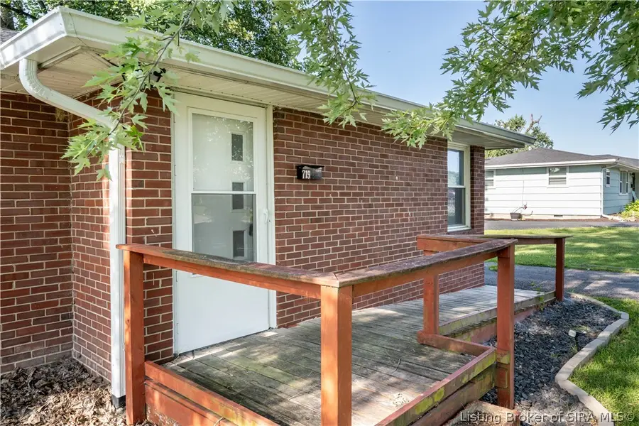 719 Smith Street, Scottsburg, IN 47170 - #3