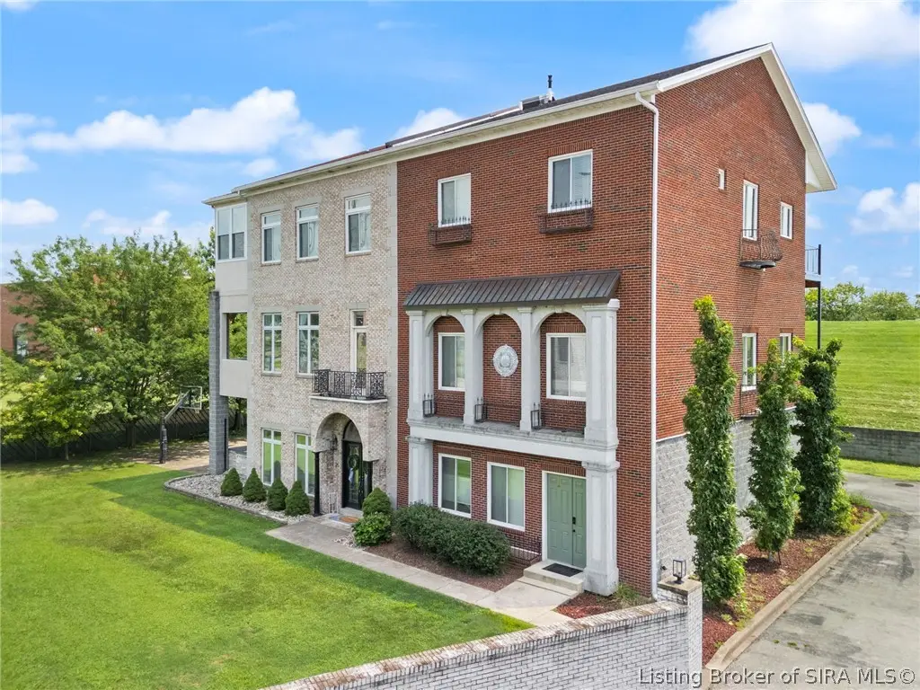 26 Shiloh Place, New Albany, IN 47150 - #1