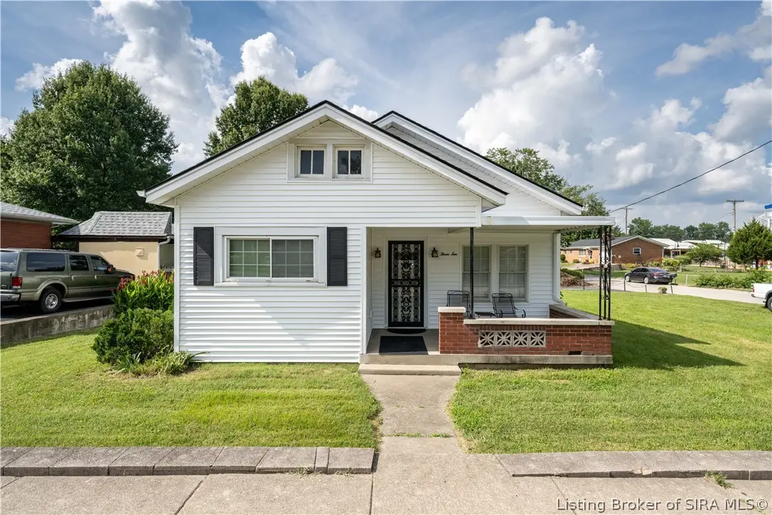 310 W Daisy Lane, New Albany, IN 47150 - #1