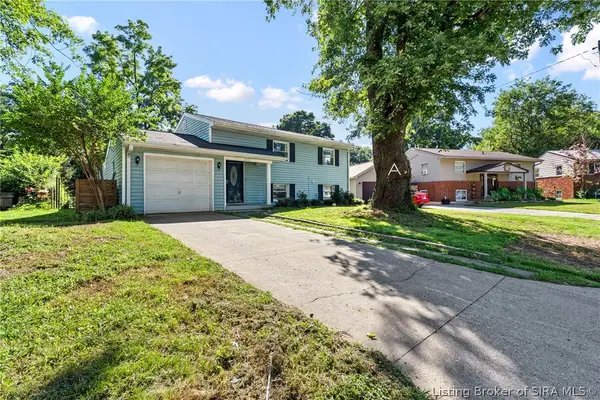 2012 Blue Bird Drive, Jeffersonville, IN 47130