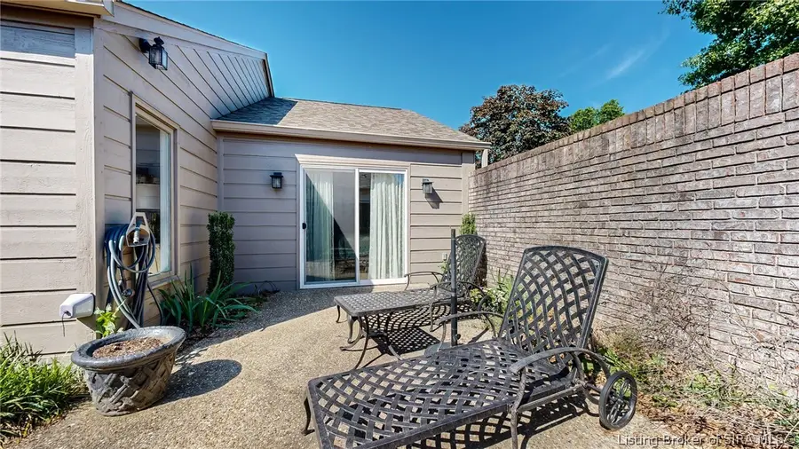 33 Abby Chase, Jeffersonville, IN 47130 - #3