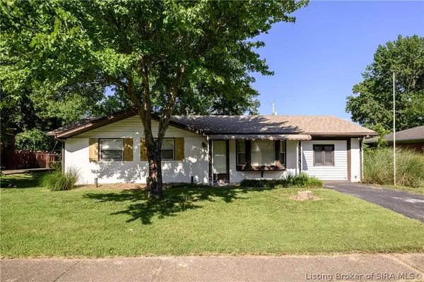1120 Spicewood Drive, Clarksville, IN 47129