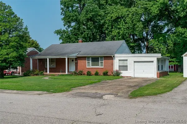2647 Roanoke Avenue, New Albany, IN 47150