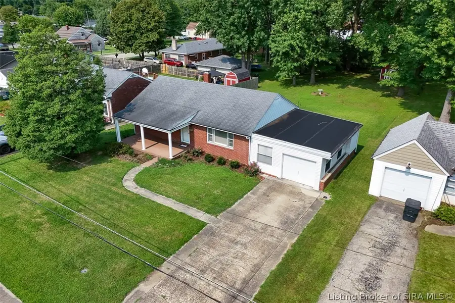 2647 Roanoke Avenue, New Albany, IN 47150 - #2