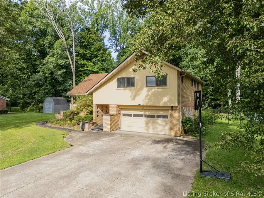 121 Forest Drive, Jeffersonville, IN 47130 - #2