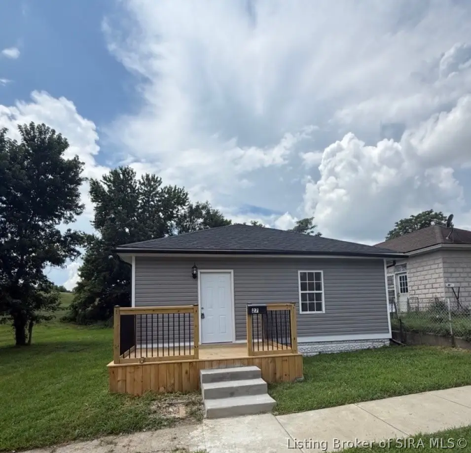 27 Chambers Street, New Albany, IN 47150 - #1