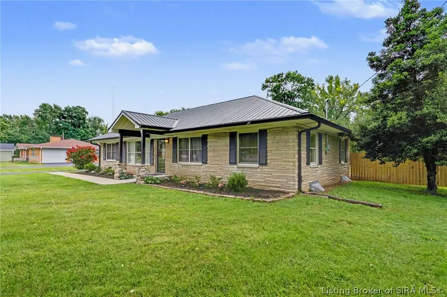 304 E Daisy Lane, New Albany, IN 47150 - #2