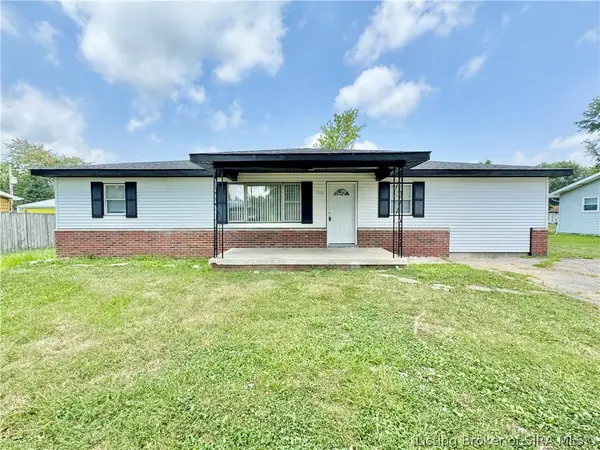 1318 W Tibbs Street, Austin, IN 47102