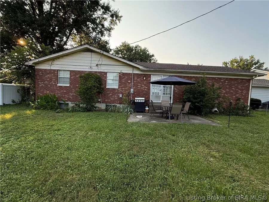 1018 Castlewood Drive, New Albany, IN 47150 - #2