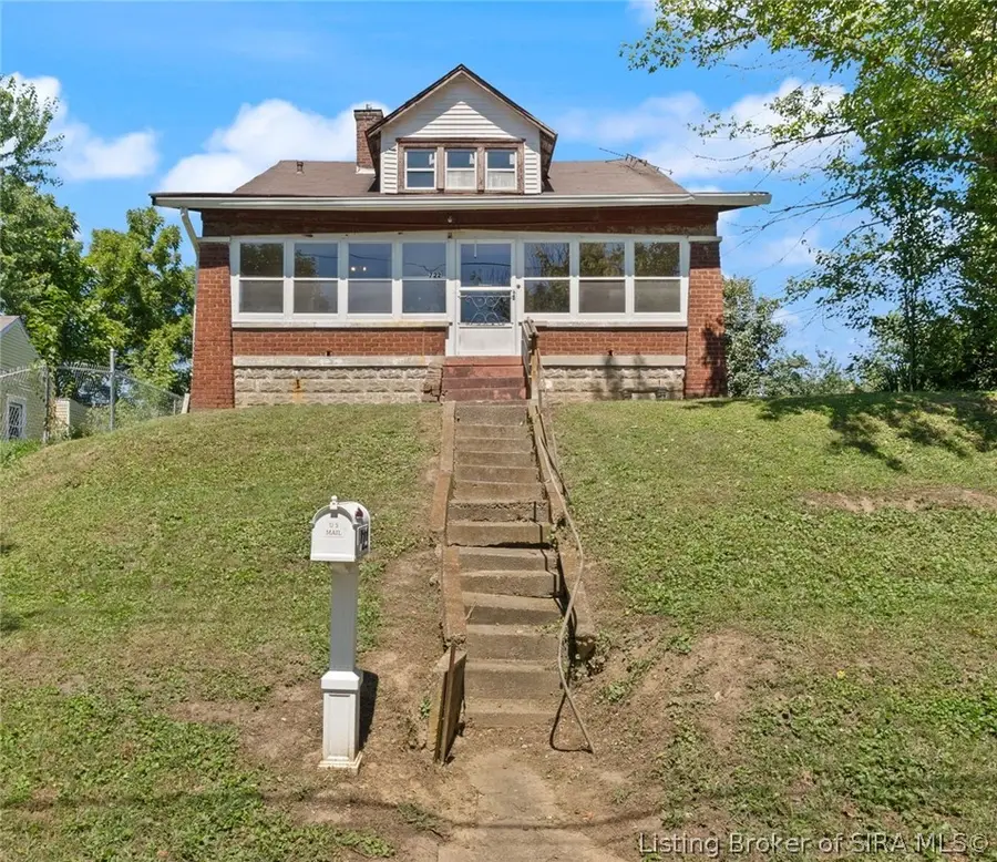 722 W 7th Street, New Albany, IN 47150 - #2