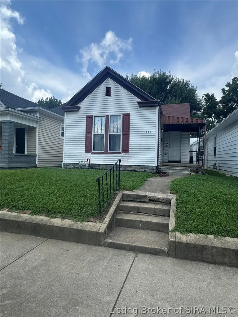 605 E Oak Street, New Albany, IN 47150 - #2