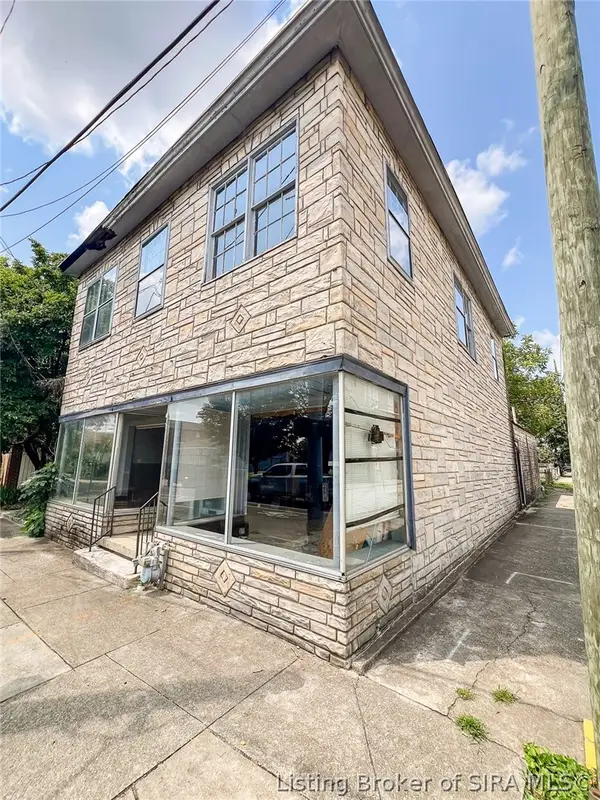 623 E Spring Street, New Albany, IN 47150