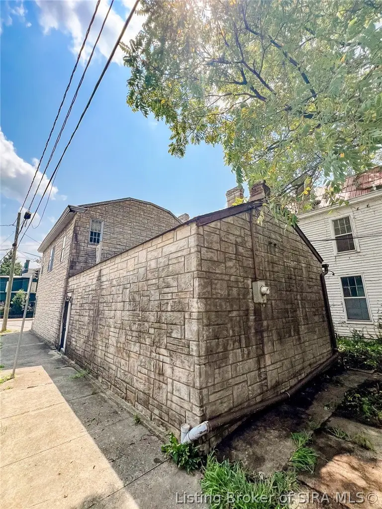 623 E Spring Street, New Albany, IN 47150 - #3