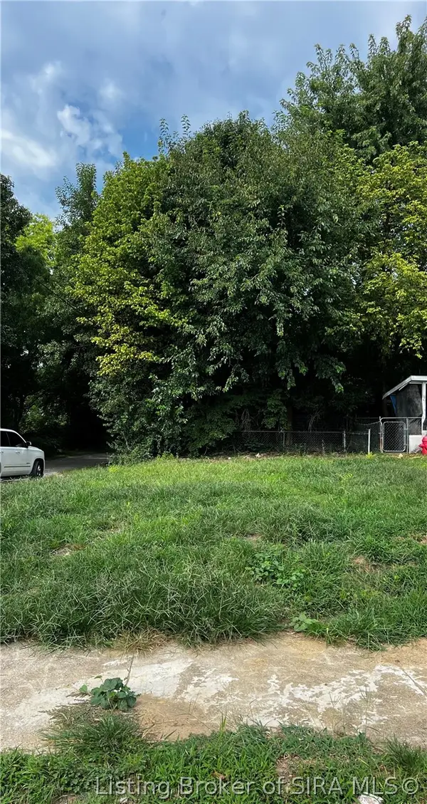 73 E 13th Street, New Albany, IN 47150