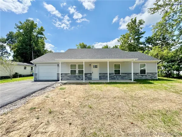 346 S Second Street, Austin, IN 47102