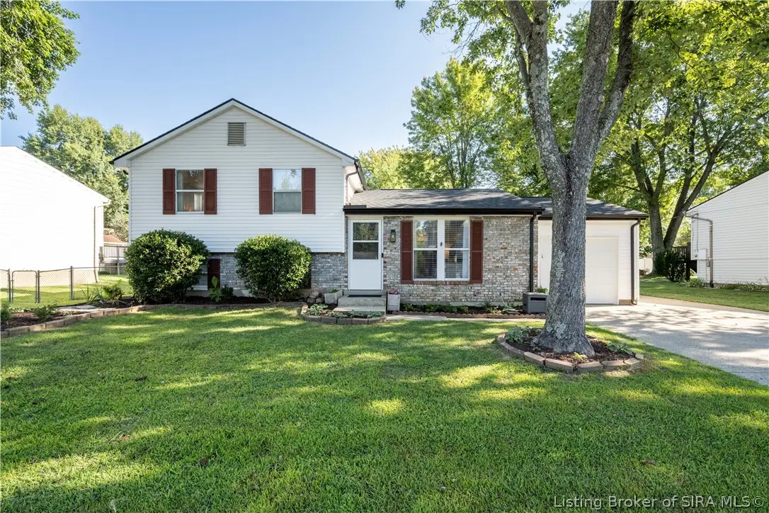 316 Mary Drive, New Albany, IN 47150 - #1