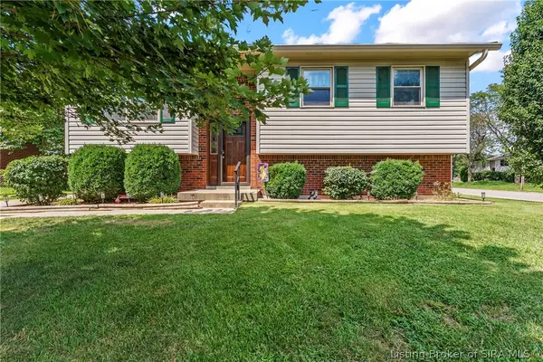 1402 Dove Drive, Jeffersonville, IN 47130
