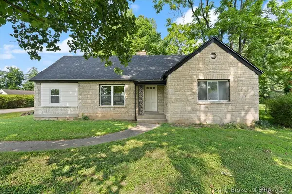 2705 Charlestown Road, New Albany, IN 47150
