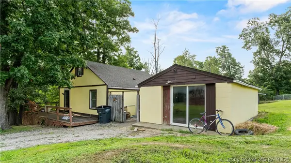 514 County Road 160, Charlestown, IN 47111