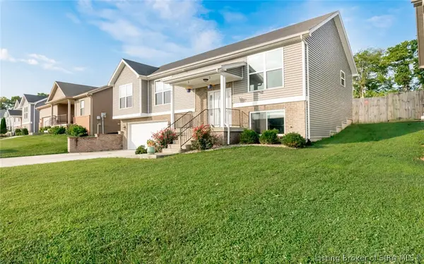 9015 Woodford Drive, Charlestown, IN 47111