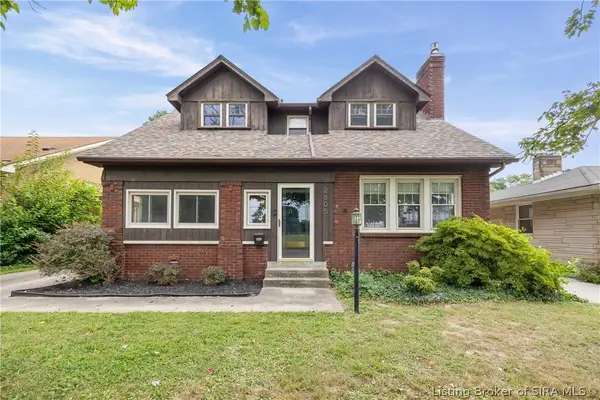 2605 Lincoln Drive, Clarksville, IN 47129