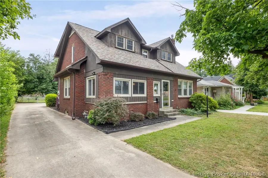 2605 Lincoln Drive, Clarksville, IN 47129 - #2
