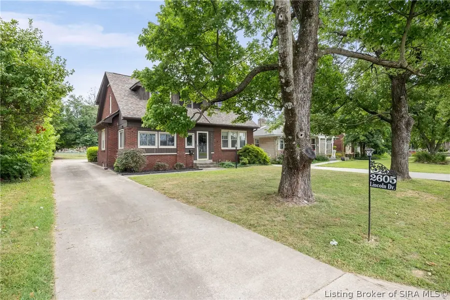 2605 Lincoln Drive, Clarksville, IN 47129 - #3