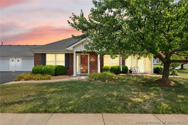 3556 Stonecreek Circle, Jeffersonville, IN 47130