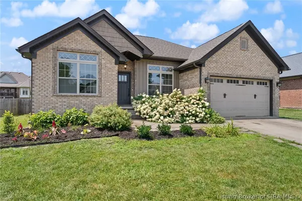 9113 Falcon Ridge, Sellersburg, IN 47172