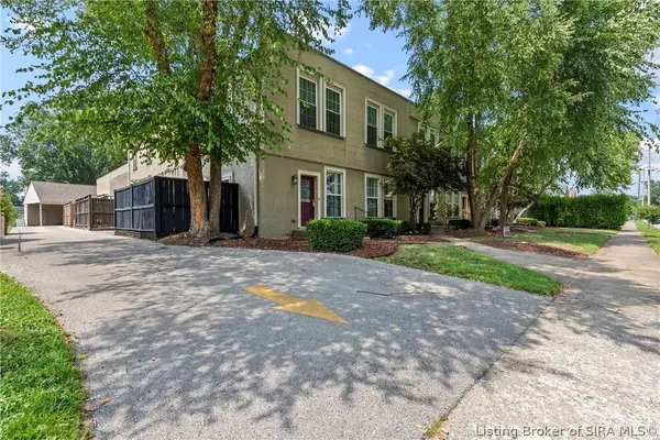 925 E 7th Street #104, Jeffersonville, IN 47130
