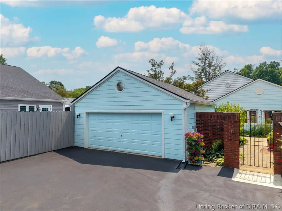 109 Court Yard, Jeffersonville, IN 47130 - #2