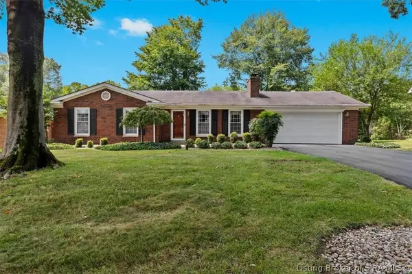 833 Beechwood Drive, Sellersburg, IN 47172