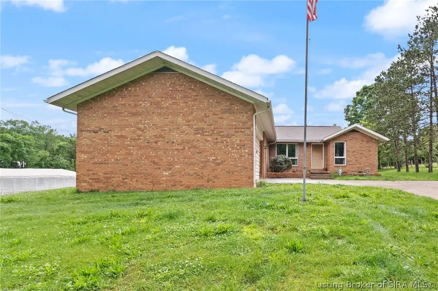647 E Main Street Nw, Depauw, IN 47115 - #2