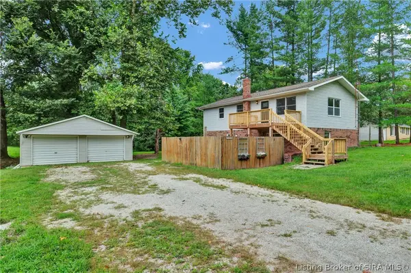 1860 E Deb Drive, North Vernon, IN 47265