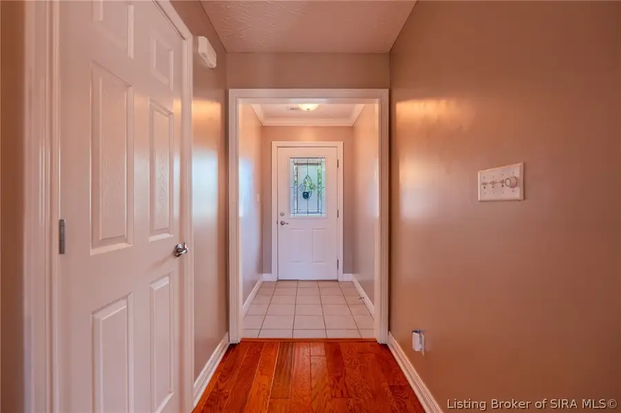 3202 Greenleaves Drive, Jeffersonville, IN 47130 - #3