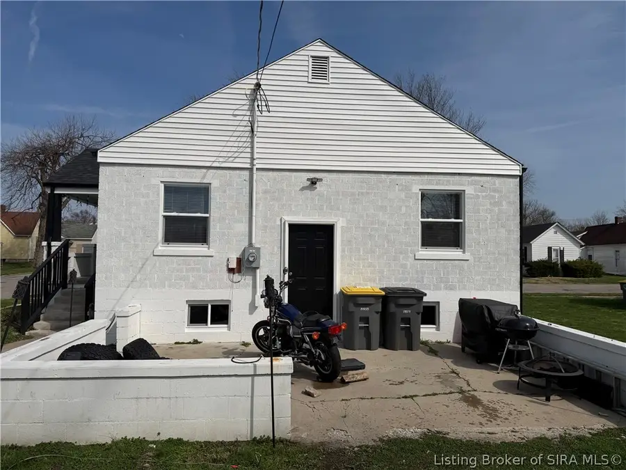 601 Jackson Street, Seymour, IN 47274 - #2