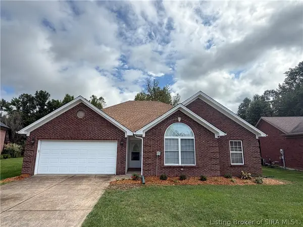 2101 Sterling Oaks Drive, Sellersburg, IN 47172