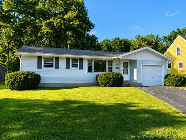 714 English Avenue, Austin, IN 47102